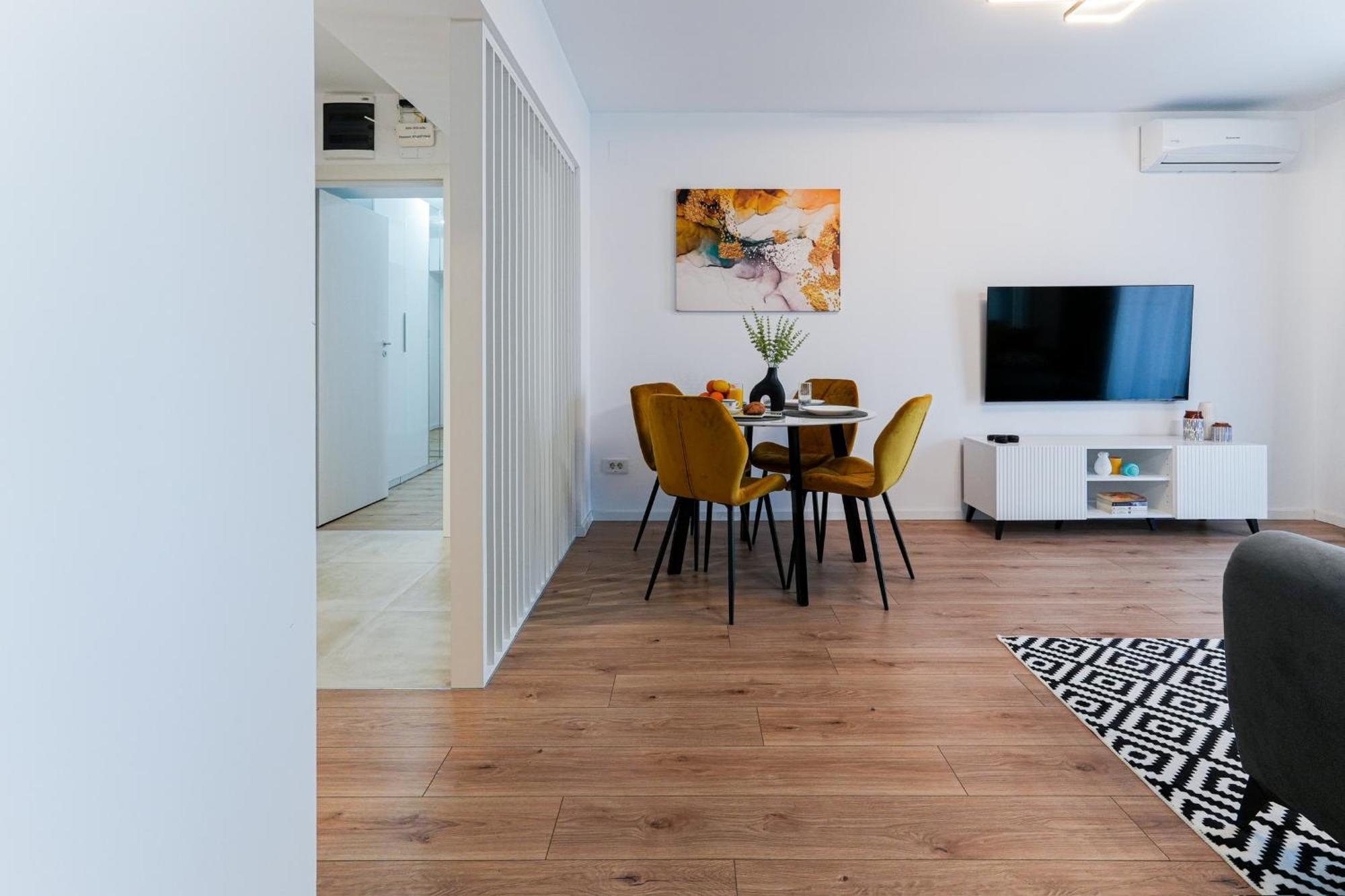 Sandra - Park-View Apt With Balcony & Parking Bucarest Extérieur photo
