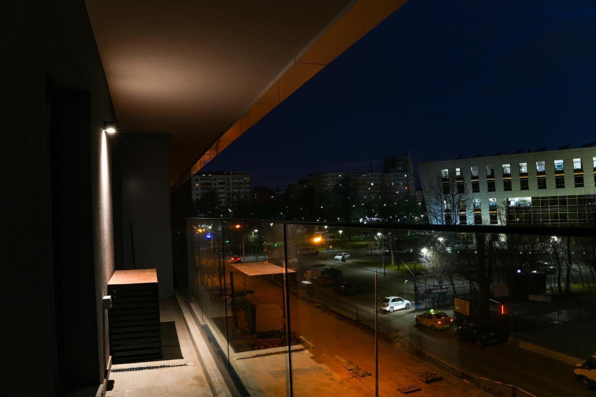 Sandra - Park-View Apt With Balcony & Parking Bucarest Extérieur photo