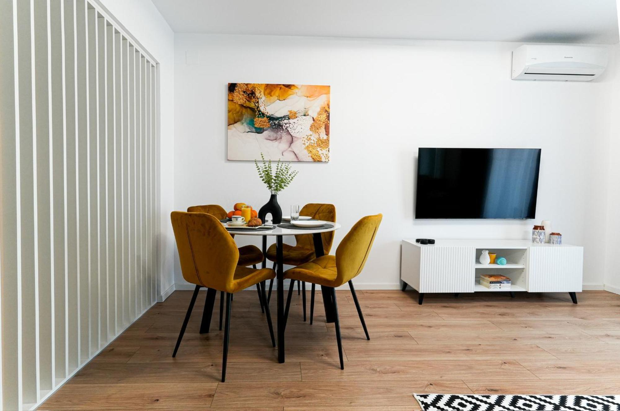 Sandra - Park-View Apt With Balcony & Parking Bucarest Extérieur photo